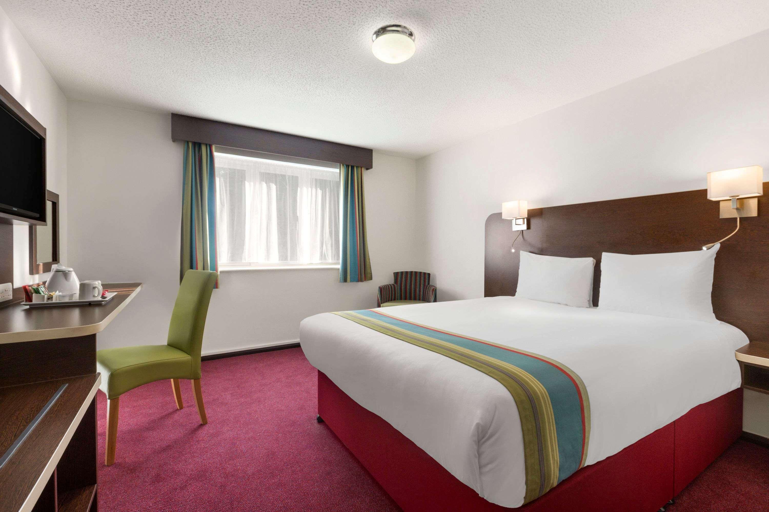Hotel Ramada London South Mimms Potters Bar Esterno foto