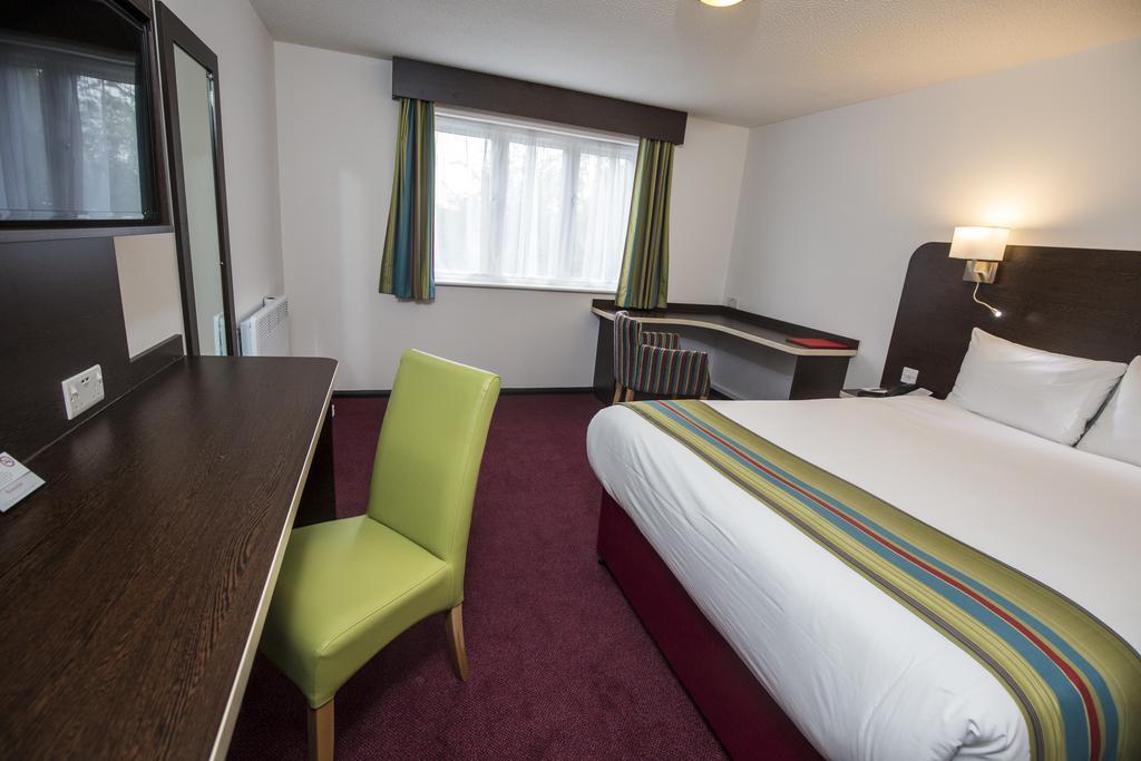Hotel Ramada London South Mimms Potters Bar Esterno foto