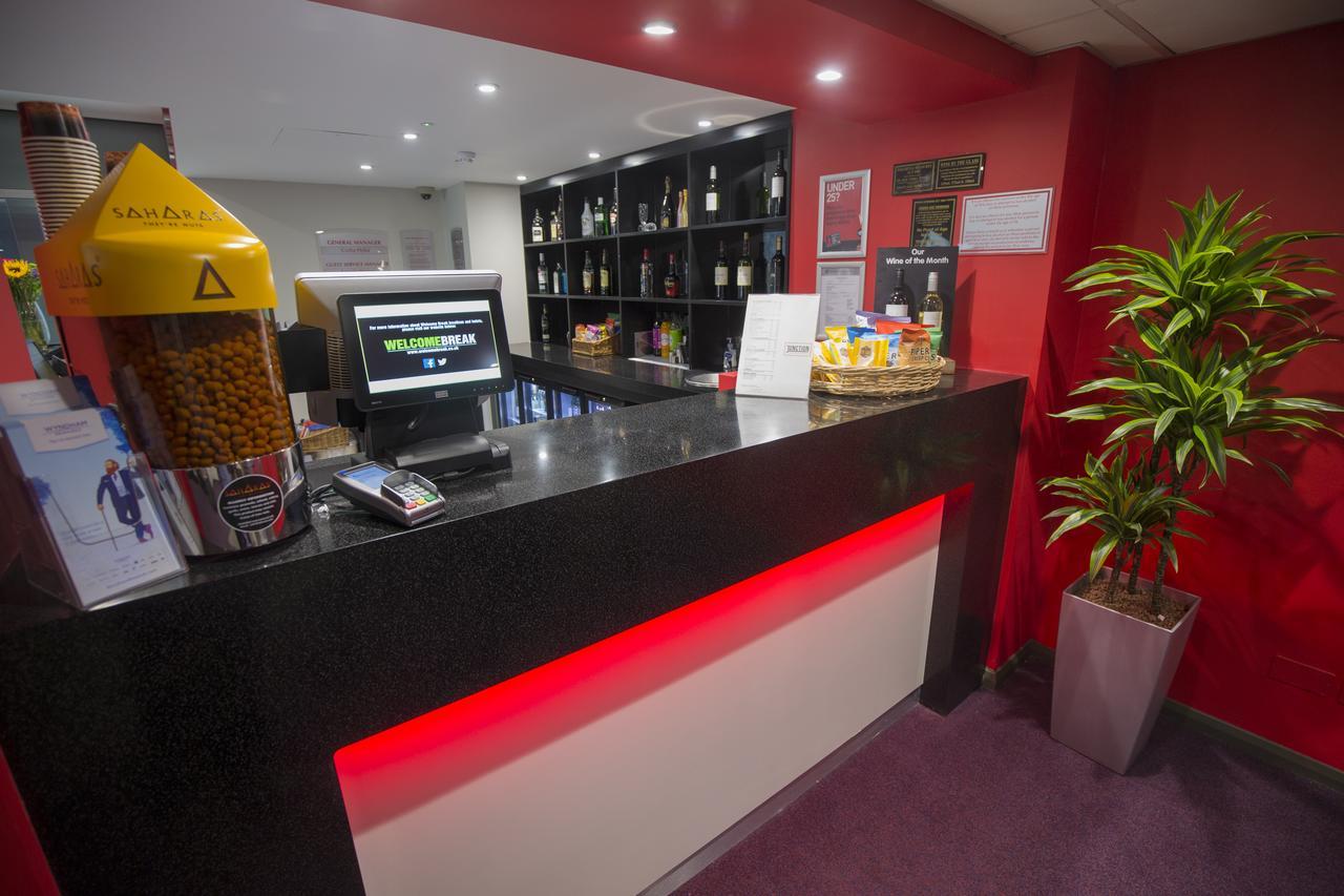 Hotel Ramada London South Mimms Potters Bar Esterno foto